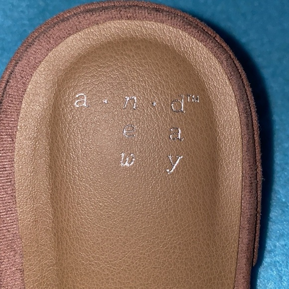 A NEW DAY Velma pink faux suede pointed closed toe slip on mules NEW size 9 - Picture 7 of 11